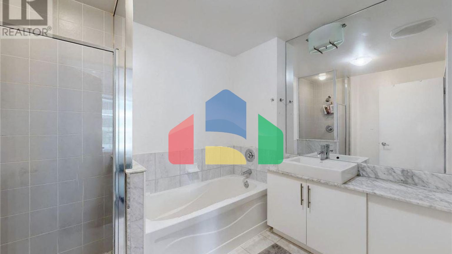 Residential - Condo/Apartment - Toronto, Canada - Canada