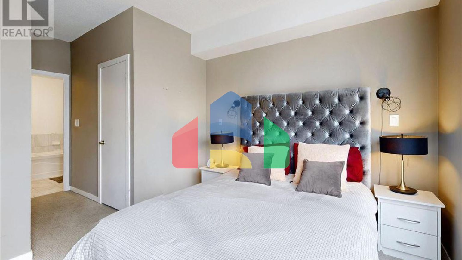 Residential - Condo/Apartment - Toronto, Canada - Canada