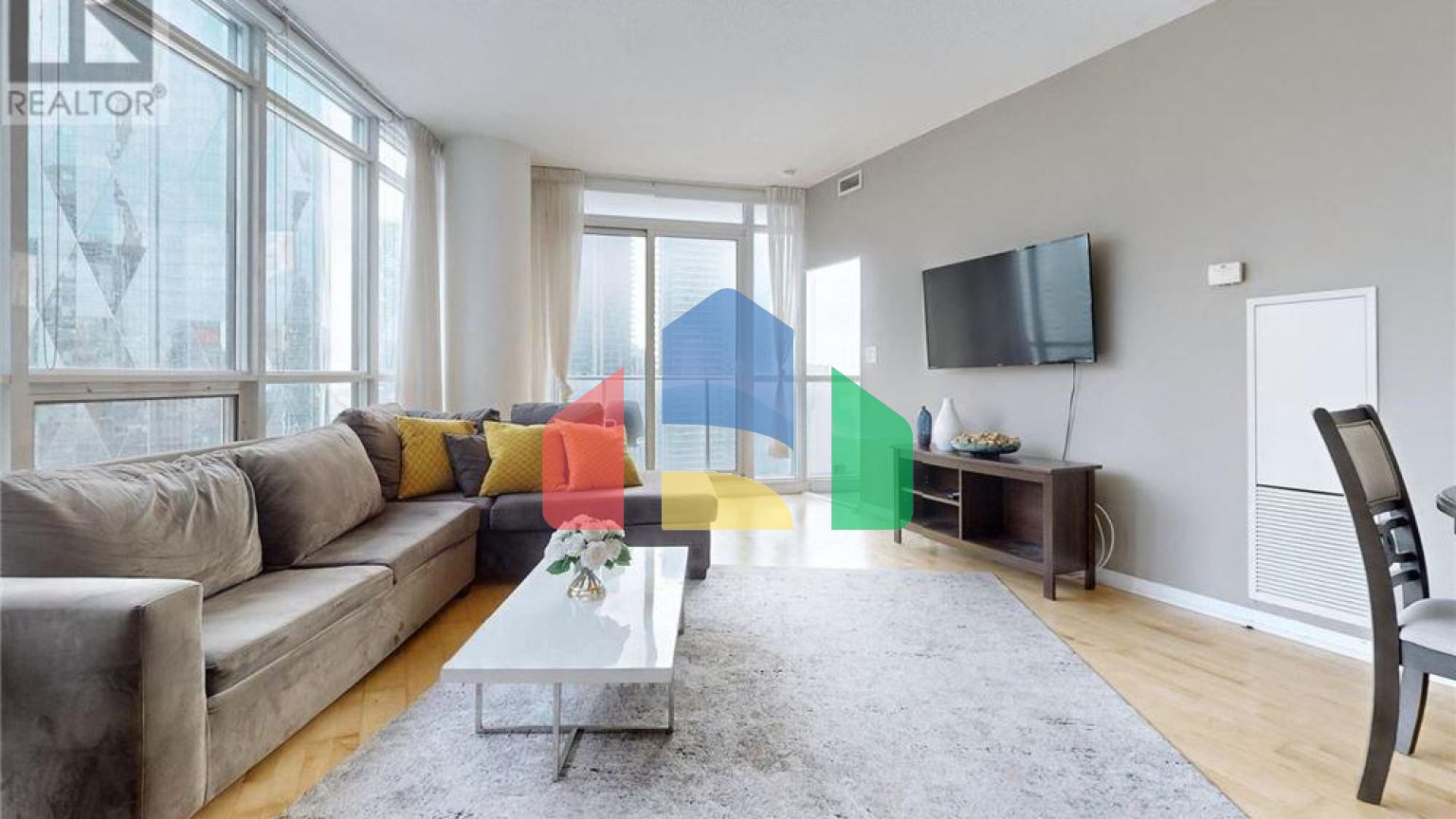 Residential - Condo/Apartment - Toronto, Canada - Canada