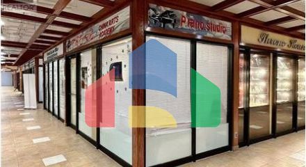 Commercial - Commercial/Retail - Toronto, Canada - Canada