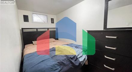 Residential - Single Family Home - Toronto, Canada - Canada