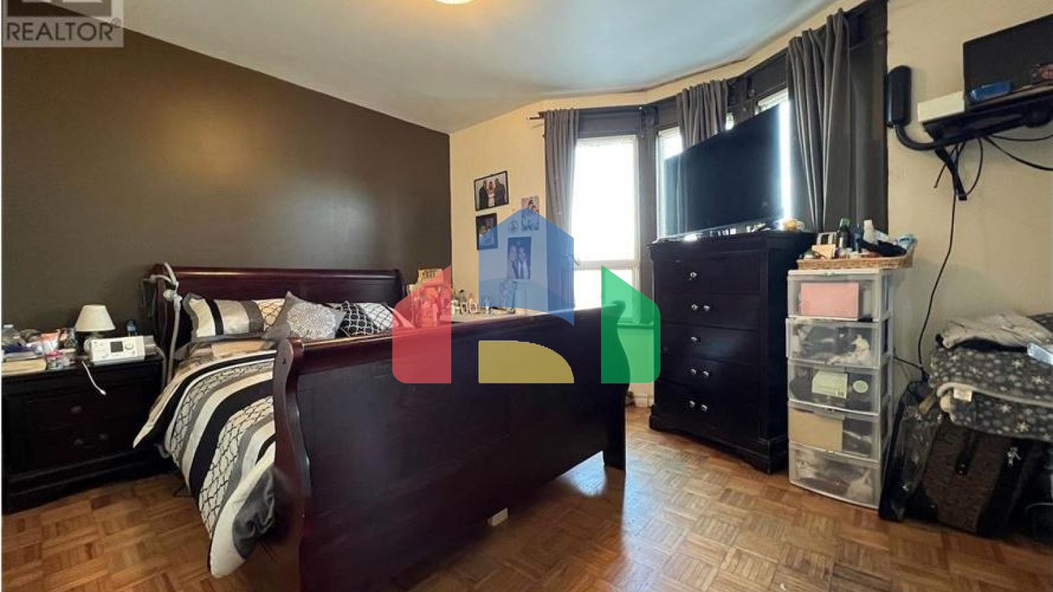 Residential - Single Family Home - Toronto, Canada - Canada