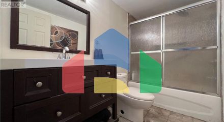 Residential - Single Family Home - Toronto, Canada - Canada