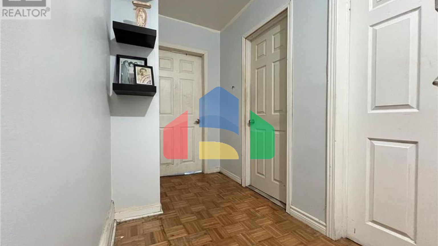 Residential - Single Family Home - Toronto, Canada - Canada