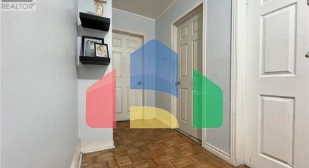 Residential - Single Family Home - Toronto, Canada - Canada