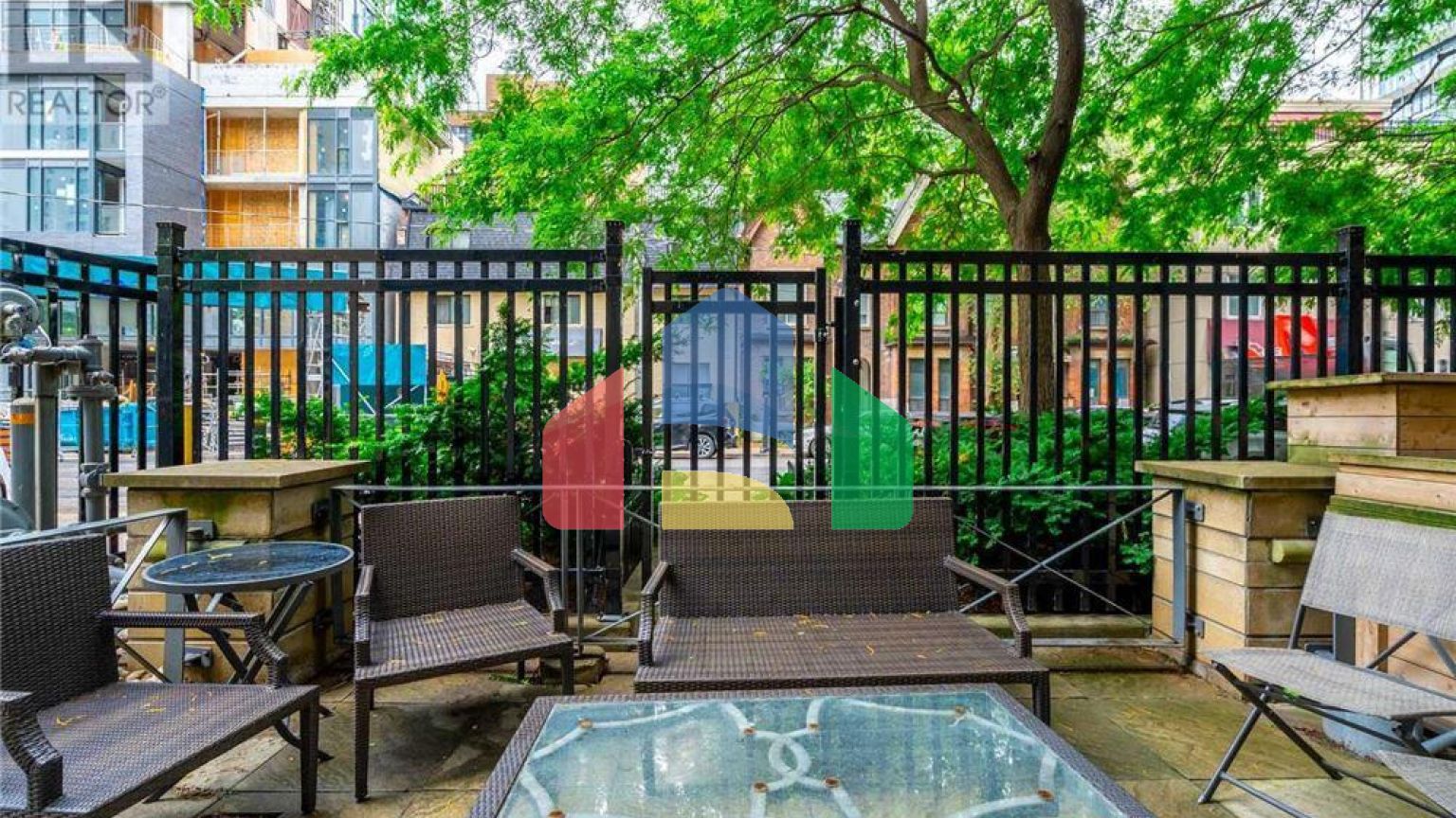 Residential - Condo/Apartment - Toronto, Canada - Canada