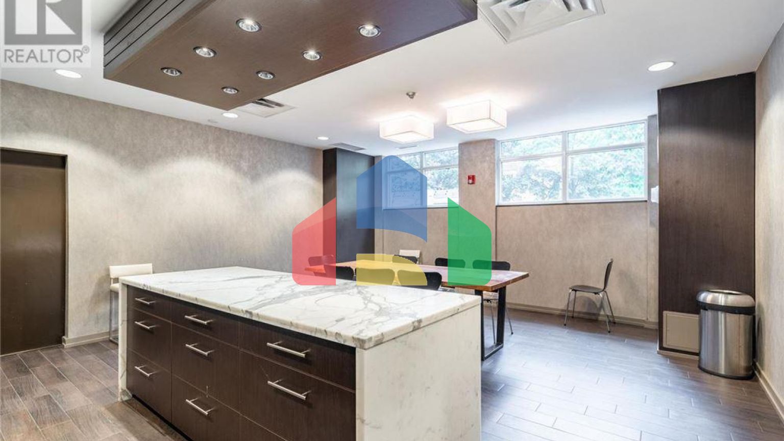 Residential - Condo/Apartment - Toronto, Canada - Canada