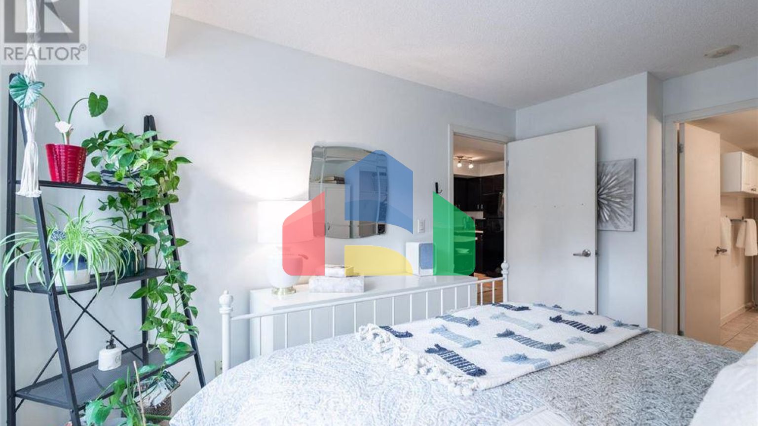 Residential - Condo/Apartment - Toronto, Canada - Canada