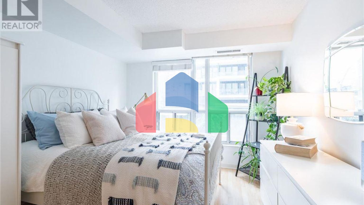 Residential - Condo/Apartment - Toronto, Canada - Canada