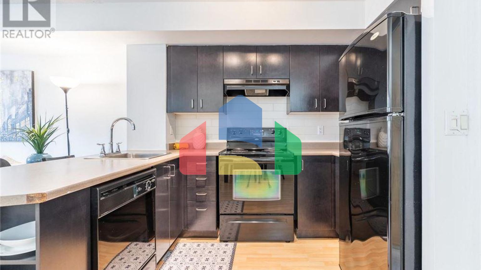 Residential - Condo/Apartment - Toronto, Canada - Canada