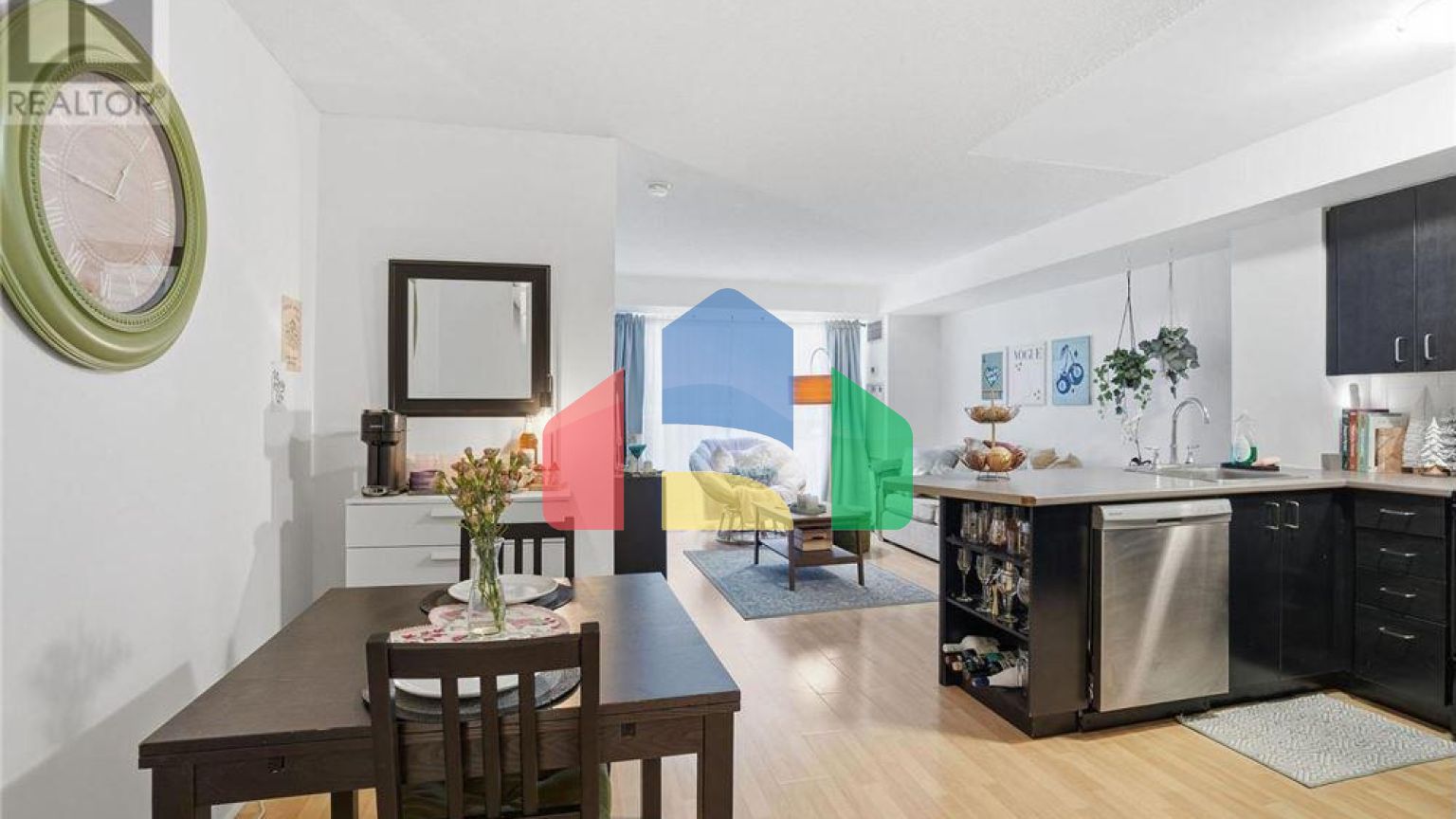 Residential - Condo/Apartment - Toronto, Canada - Canada