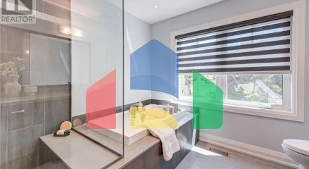 Residential - Single Family Home - Toronto, Canada - Canada