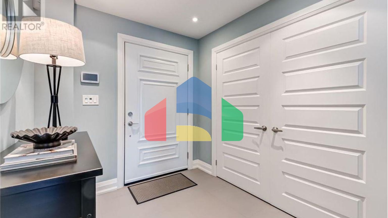 Residential - Single Family Home - Toronto, Canada - Canada