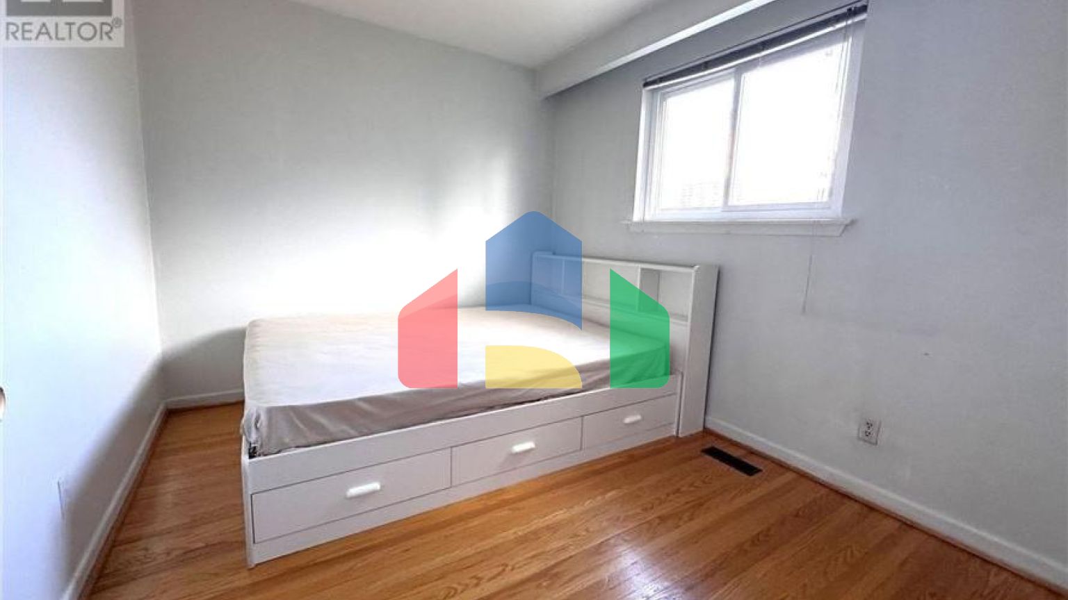 Residential - Single Family Home - Toronto, Canada - Canada