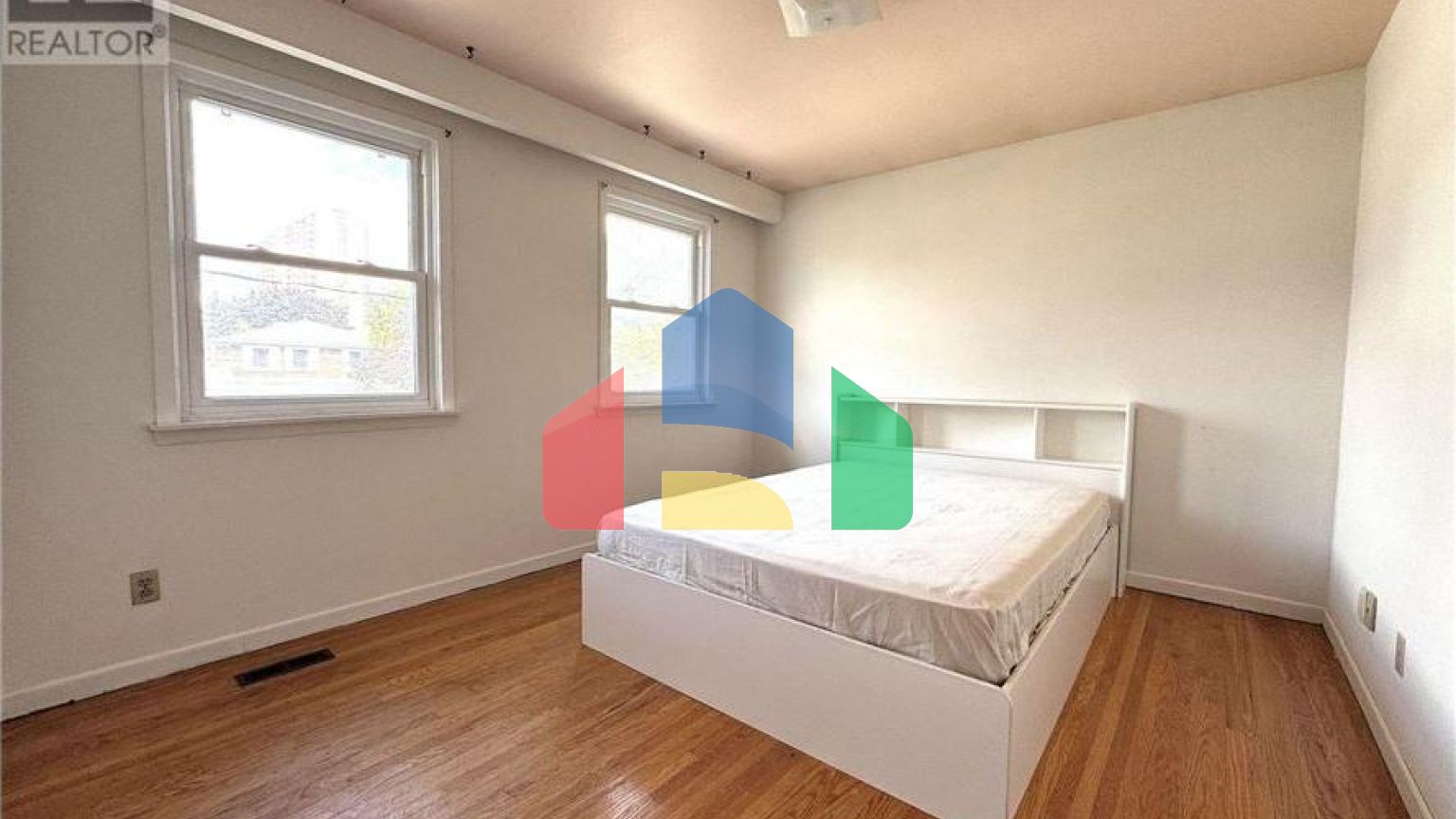 Residential - Single Family Home - Toronto, Canada - Canada