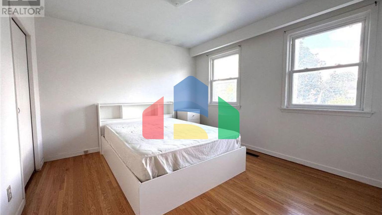 Residential - Single Family Home - Toronto, Canada - Canada