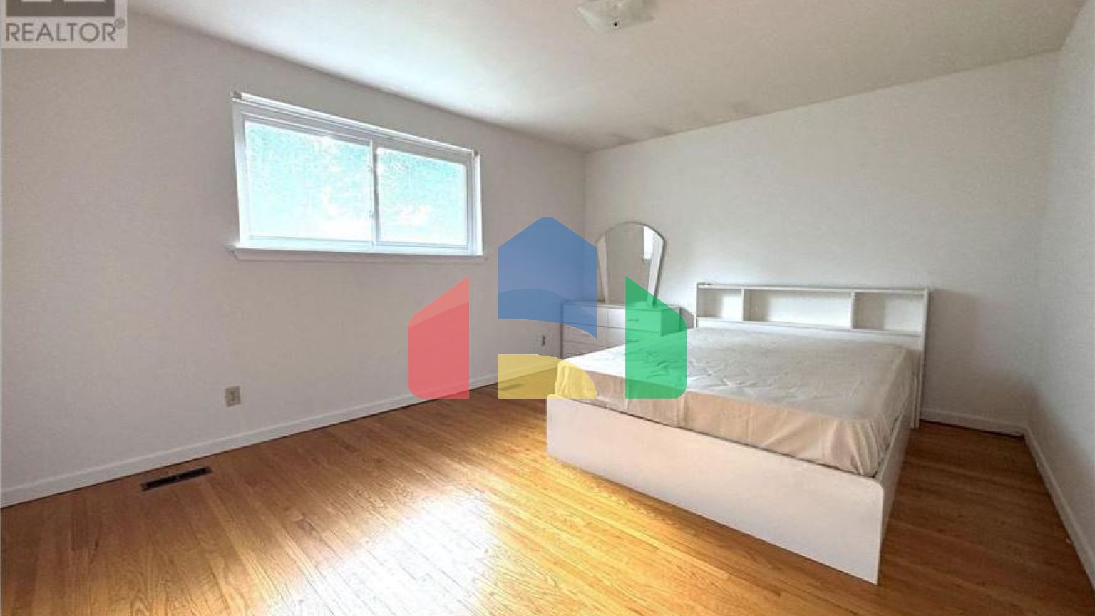 Residential - Single Family Home - Toronto, Canada - Canada