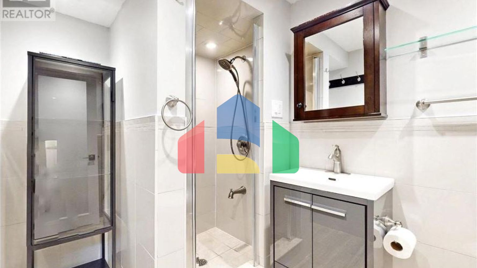 Residential - Single Family Home - Toronto, Canada - Canada