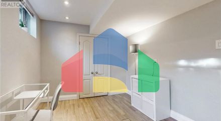 Residential - Single Family Home - Toronto, Canada - Canada