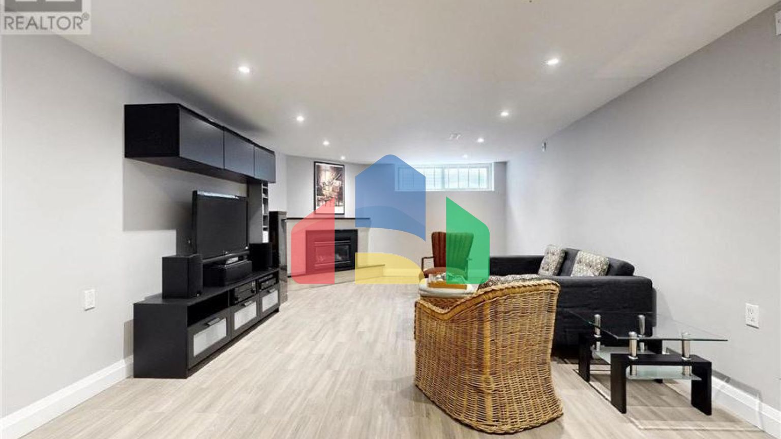 Residential - Single Family Home - Toronto, Canada - Canada