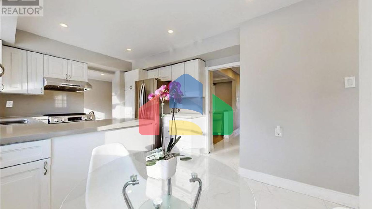 Residential - Single Family Home - Toronto, Canada - Canada