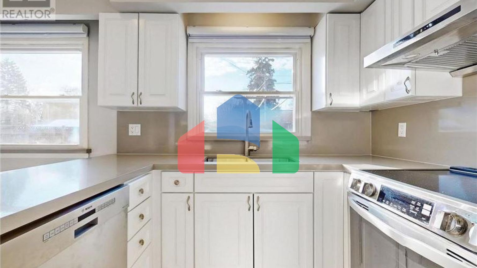 Residential - Single Family Home - Toronto, Canada - Canada