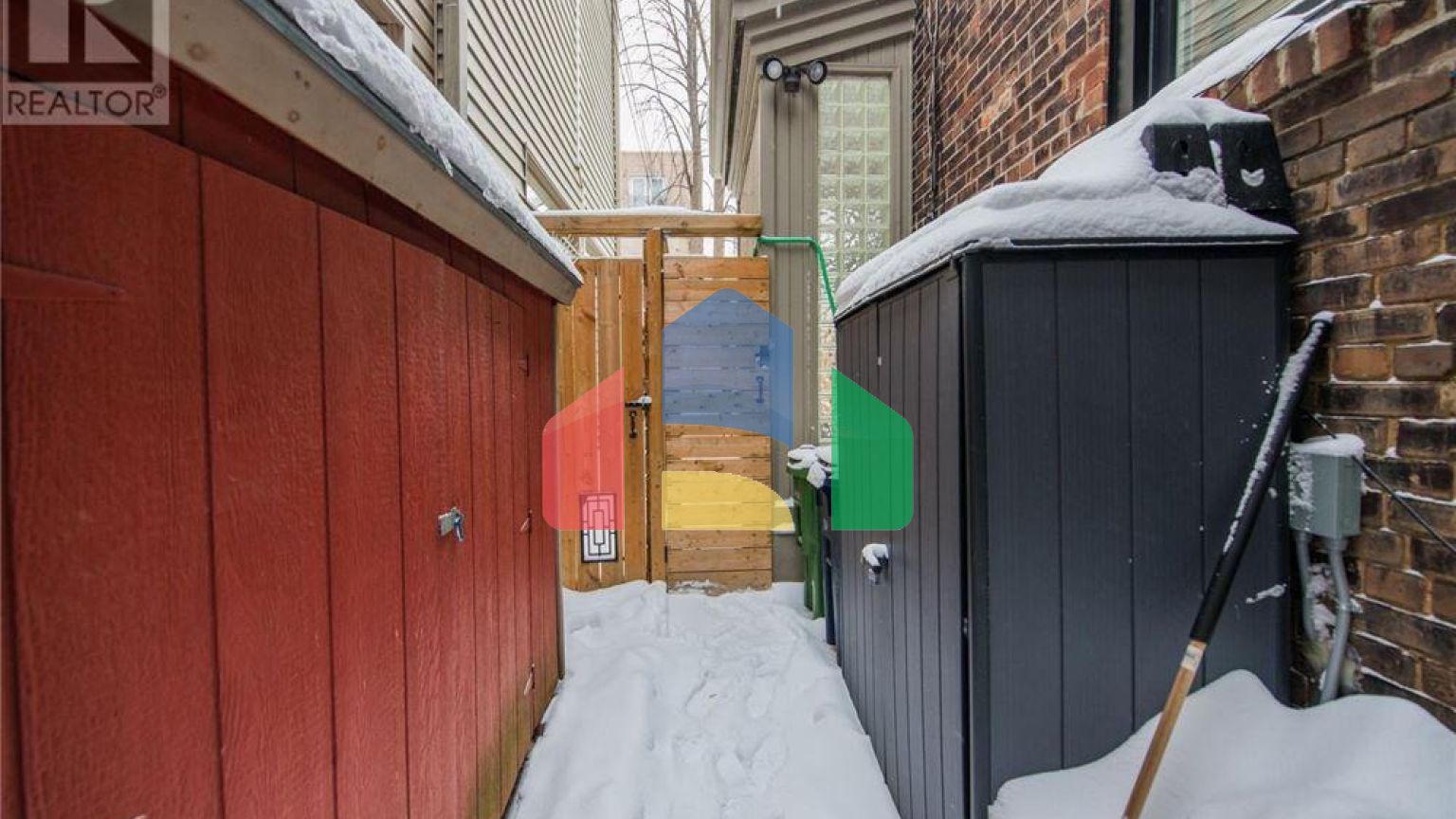 Residential - Single Family Home - Toronto, Canada - Canada