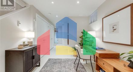 Residential - Single Family Home - Toronto, Canada - Canada