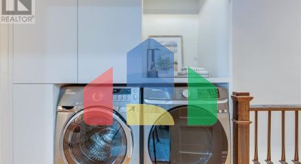 Residential - Single Family Home - Toronto, Canada - Canada