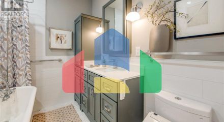 Residential - Single Family Home - Toronto, Canada - Canada