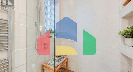 Residential - Single Family Home - Toronto, Canada - Canada