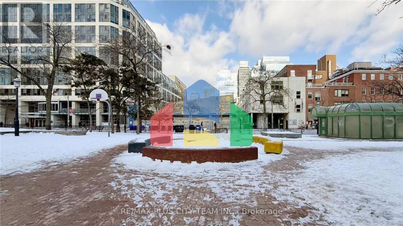 Residential - Single Family Home - Toronto, Canada - Canada