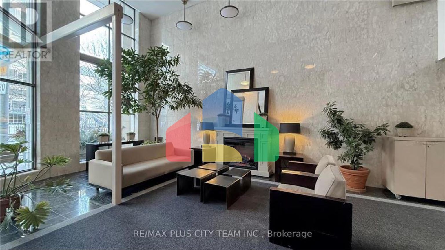 Residential - Single Family Home - Toronto, Canada - Canada