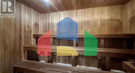 Residential - Single Family Home - Toronto, Canada - Canada