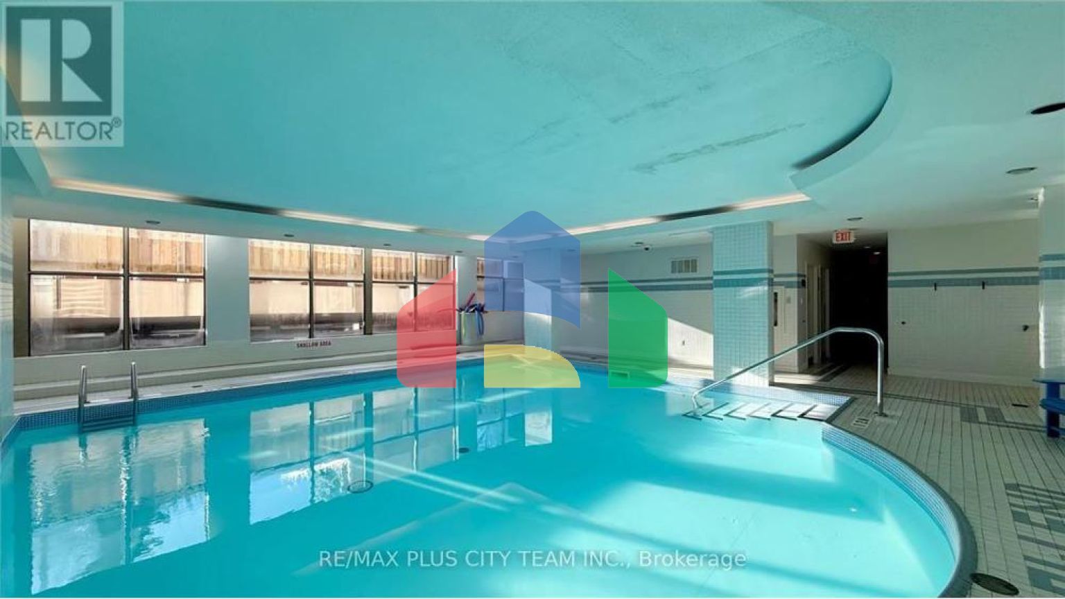 Residential - Single Family Home - Toronto, Canada - Canada