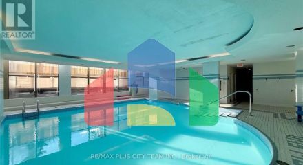 Residential - Single Family Home - Toronto, Canada - Canada