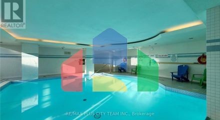 Residential - Single Family Home - Toronto, Canada - Canada