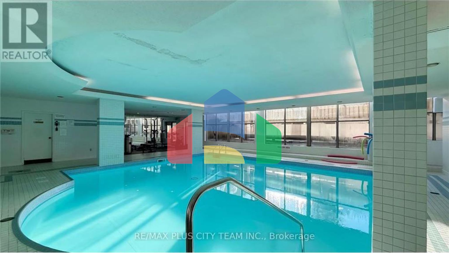 Residential - Single Family Home - Toronto, Canada - Canada