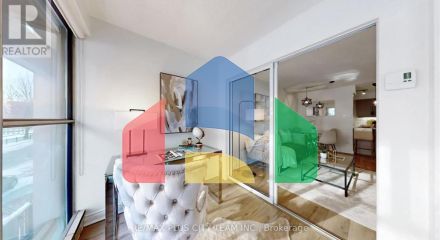 Residential - Single Family Home - Toronto, Canada - Canada