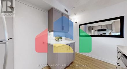 Residential - Single Family Home - Toronto, Canada - Canada