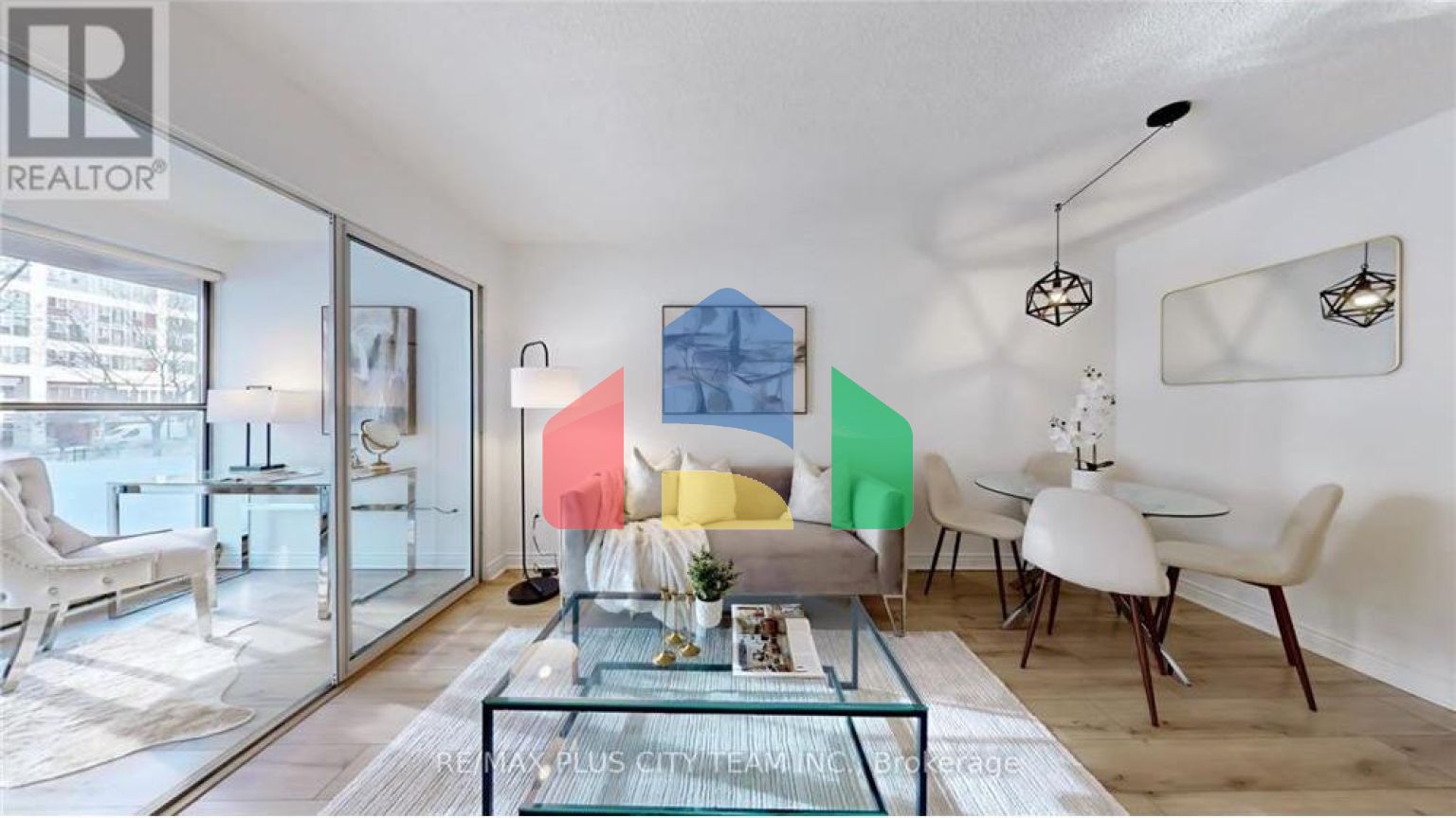 Residential - Single Family Home - Toronto, Canada - Canada