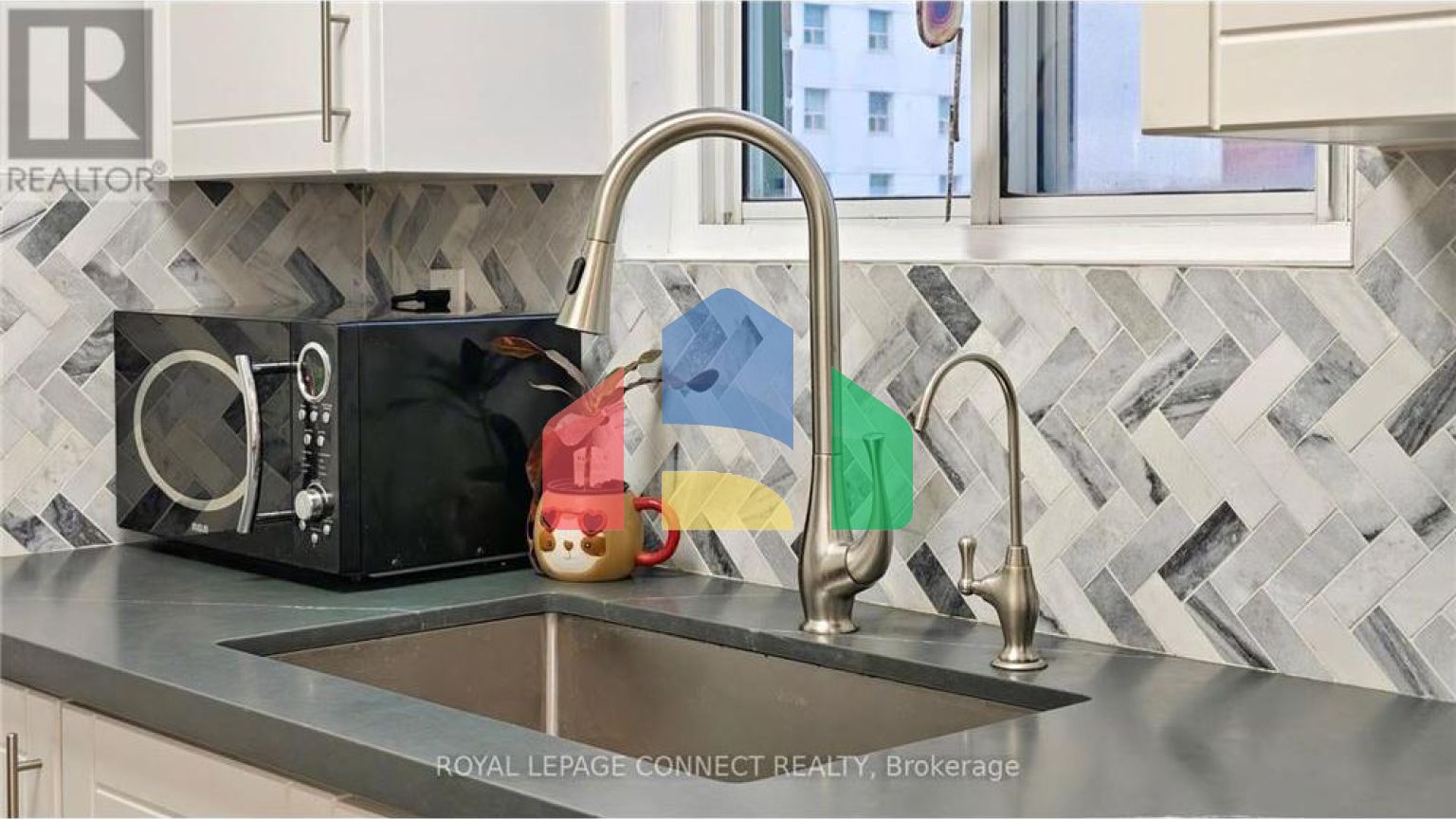 Residential - Condo/Apartment - Toronto, Canada - Canada