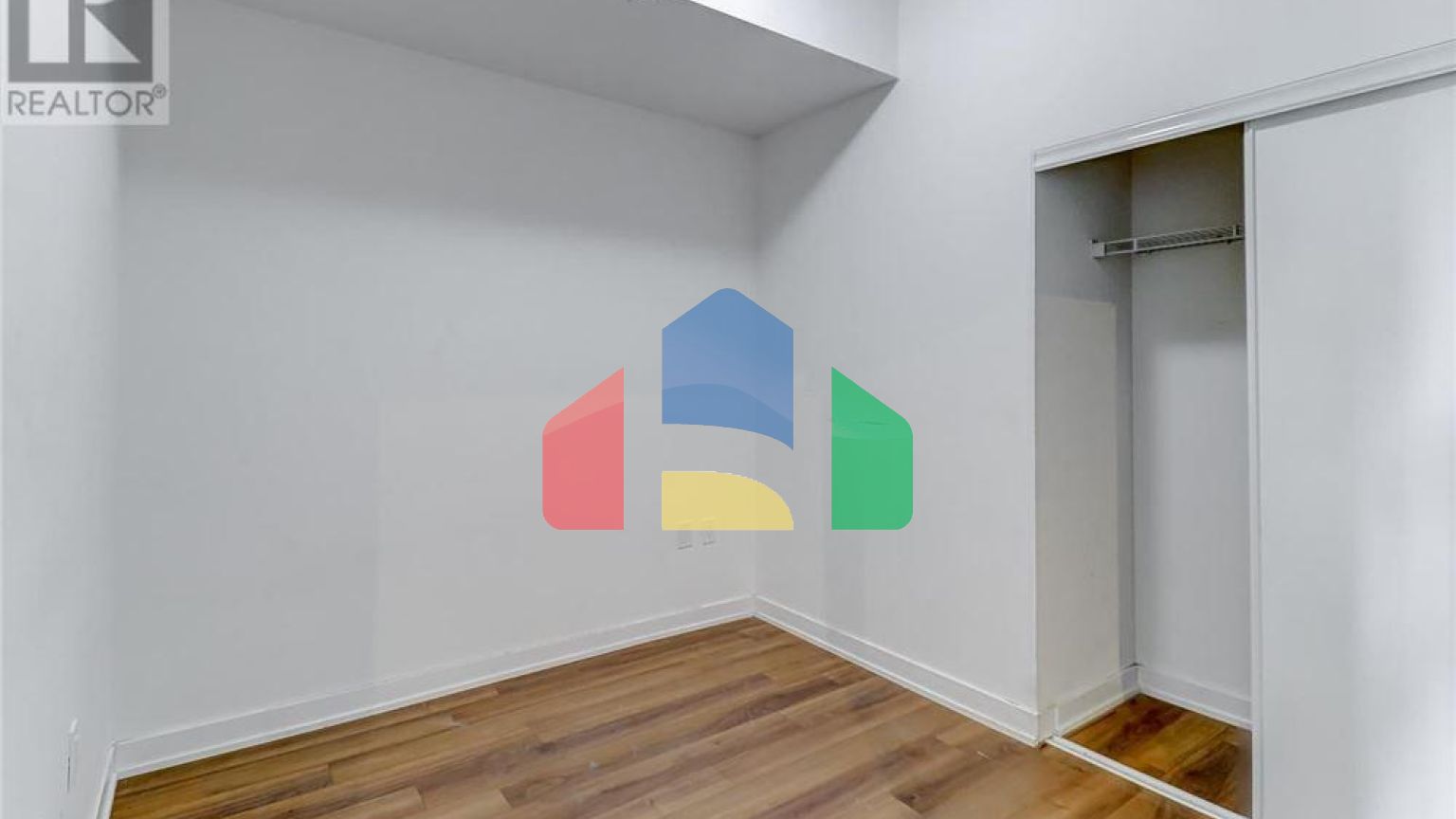 Residential - Condo/Apartment - Toronto, Canada - Canada