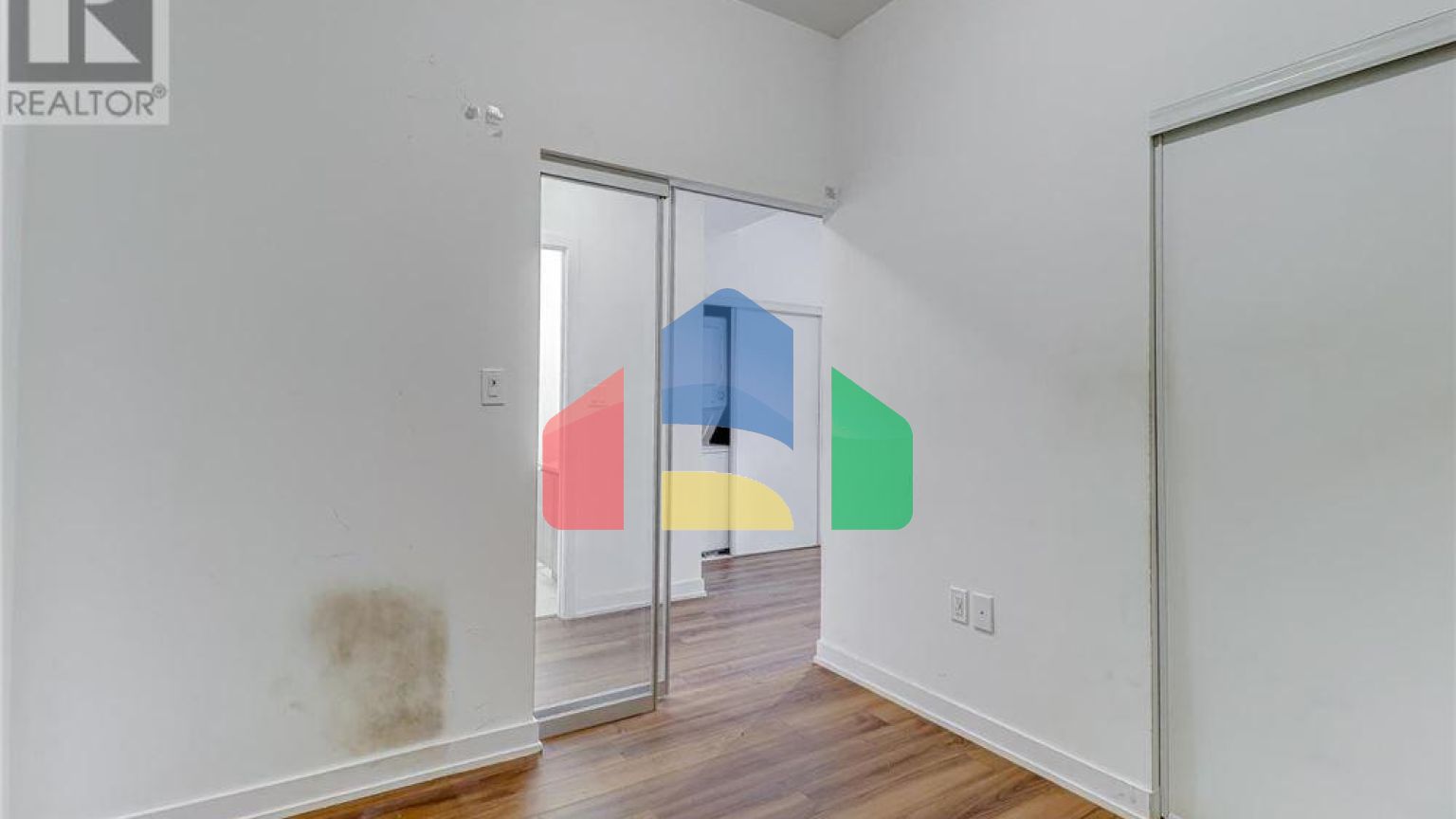 Residential - Condo/Apartment - Toronto, Canada - Canada