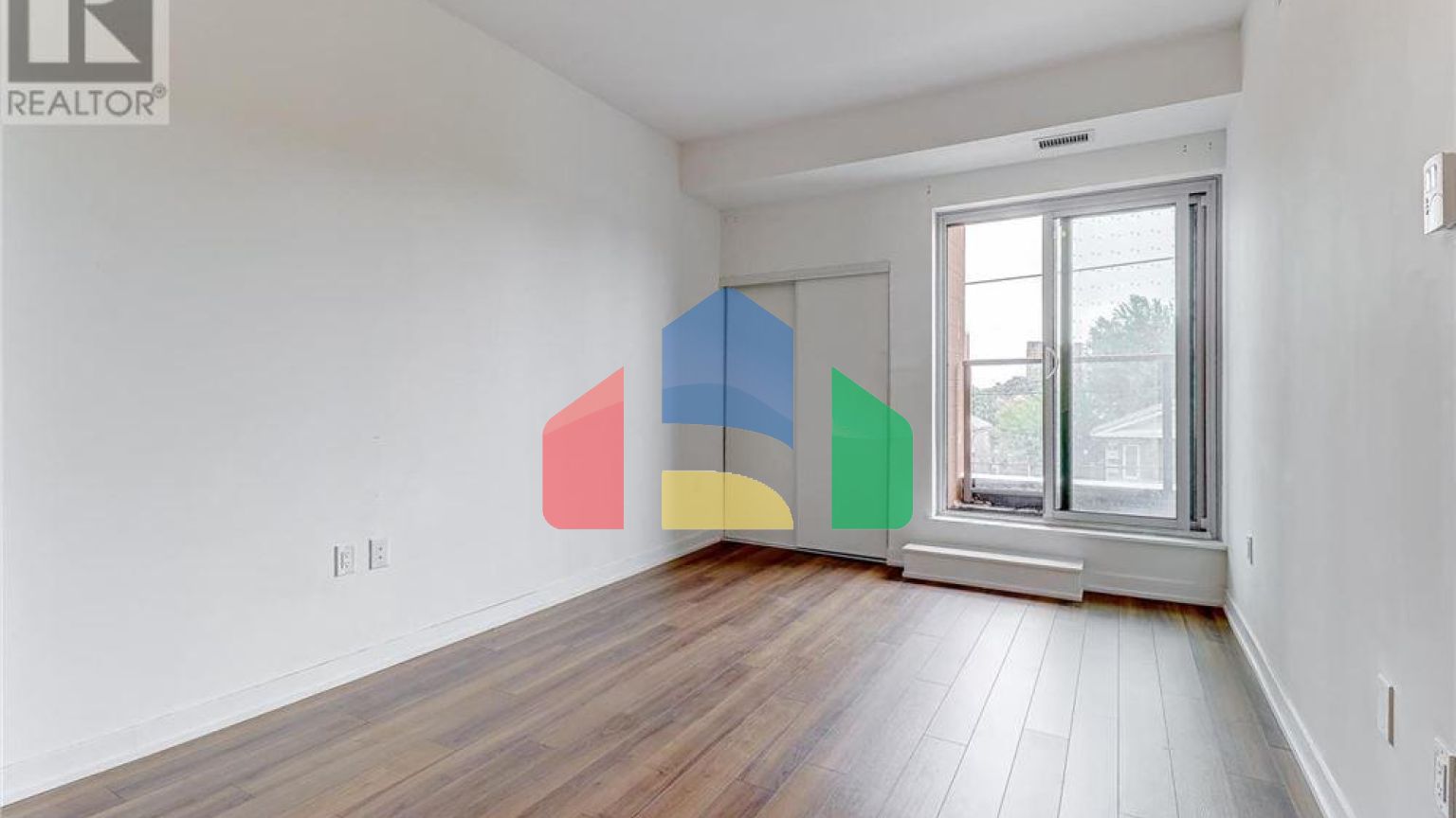 Residential - Condo/Apartment - Toronto, Canada - Canada