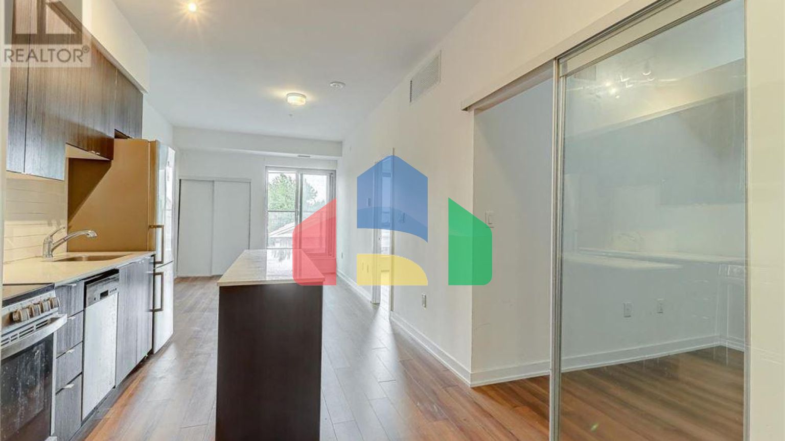 Residential - Condo/Apartment - Toronto, Canada - Canada