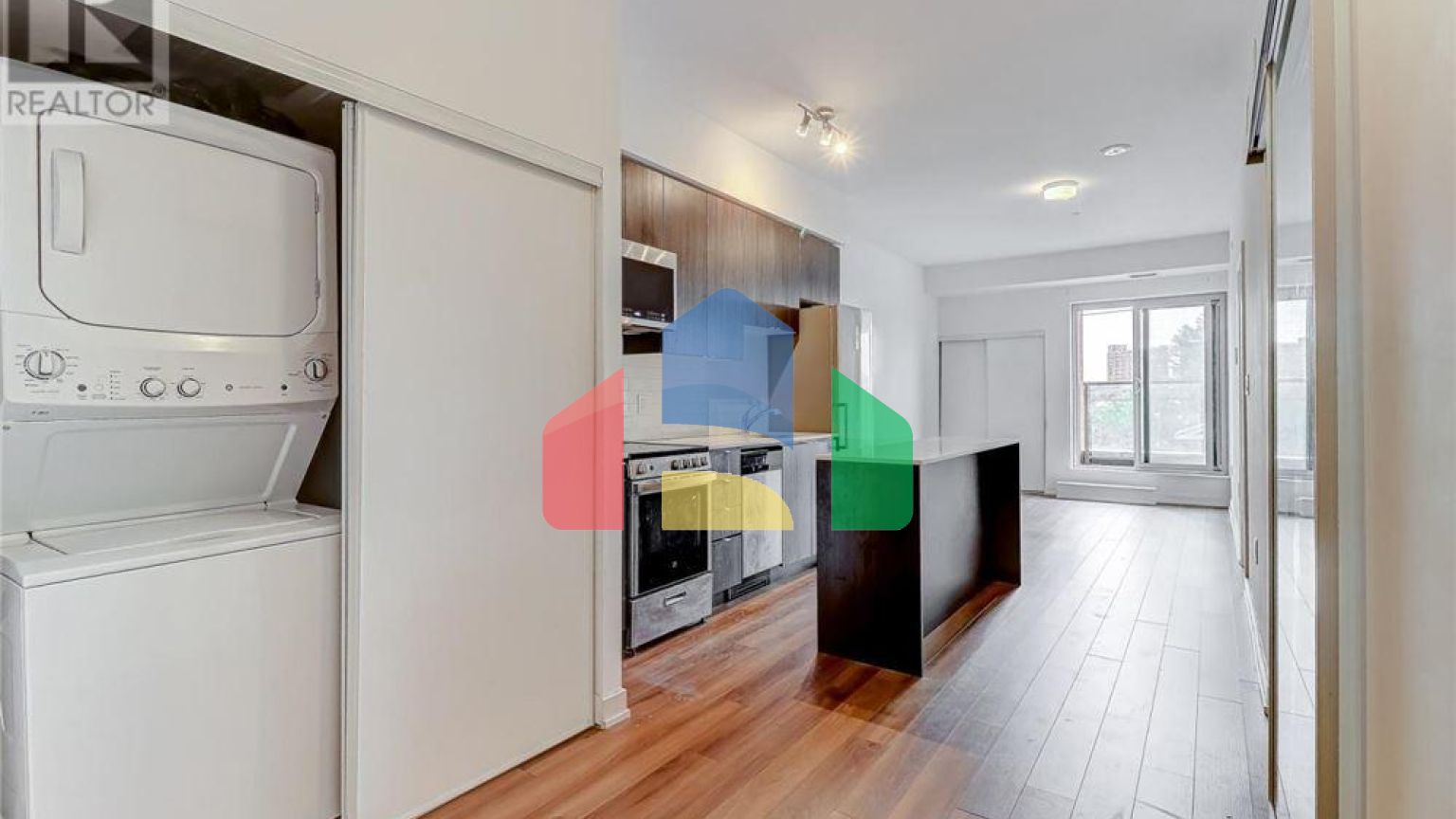 Residential - Condo/Apartment - Toronto, Canada - Canada