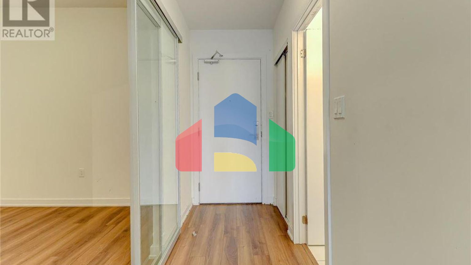 Residential - Condo/Apartment - Toronto, Canada - Canada