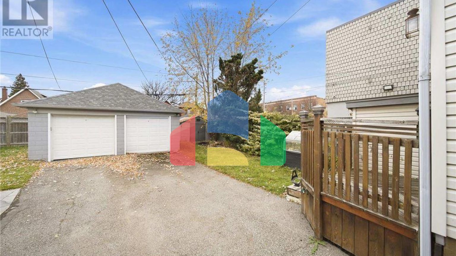 Residential - Single Family Home - Toronto, Canada - Canada