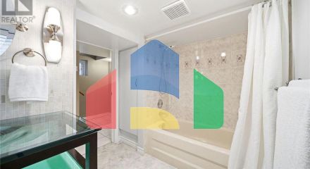 Residential - Single Family Home - Toronto, Canada - Canada